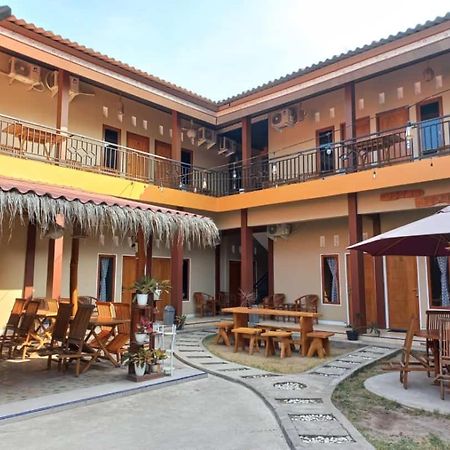 Asta Homestay Karimunjawa Buitenkant foto
